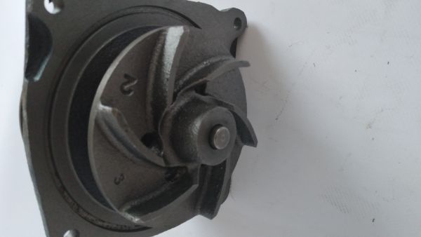 Насос водяний 320/04542 Насос водяний 320/04542