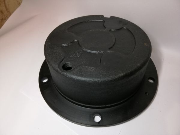 Кришка бортового редуктора 450/10216>>458/M4230 Кришка бортового редуктора 450/10216>>458/M4230