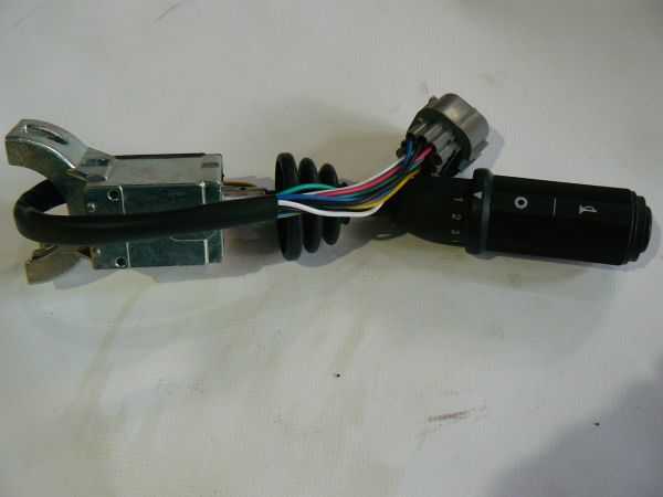 Перемикач підкермовий (реверс) 701/80298 Перемикач підкермовий (реверс) 701/80298