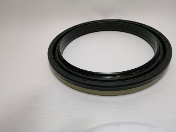 Сальник 904/50033>>904/M6779 Сальник 904/50033>>904/M6779