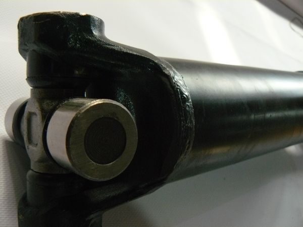 Карданний вал переднього мосту 914/60181 Карданний вал переднього мосту 914/60181