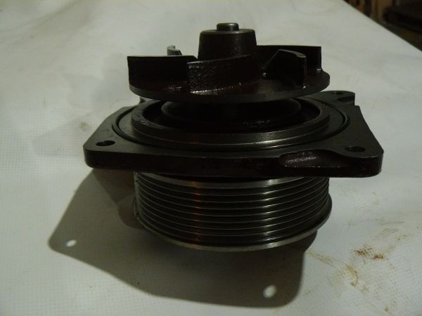 Насос водяний 320/04542 Насос водяний 320/04542